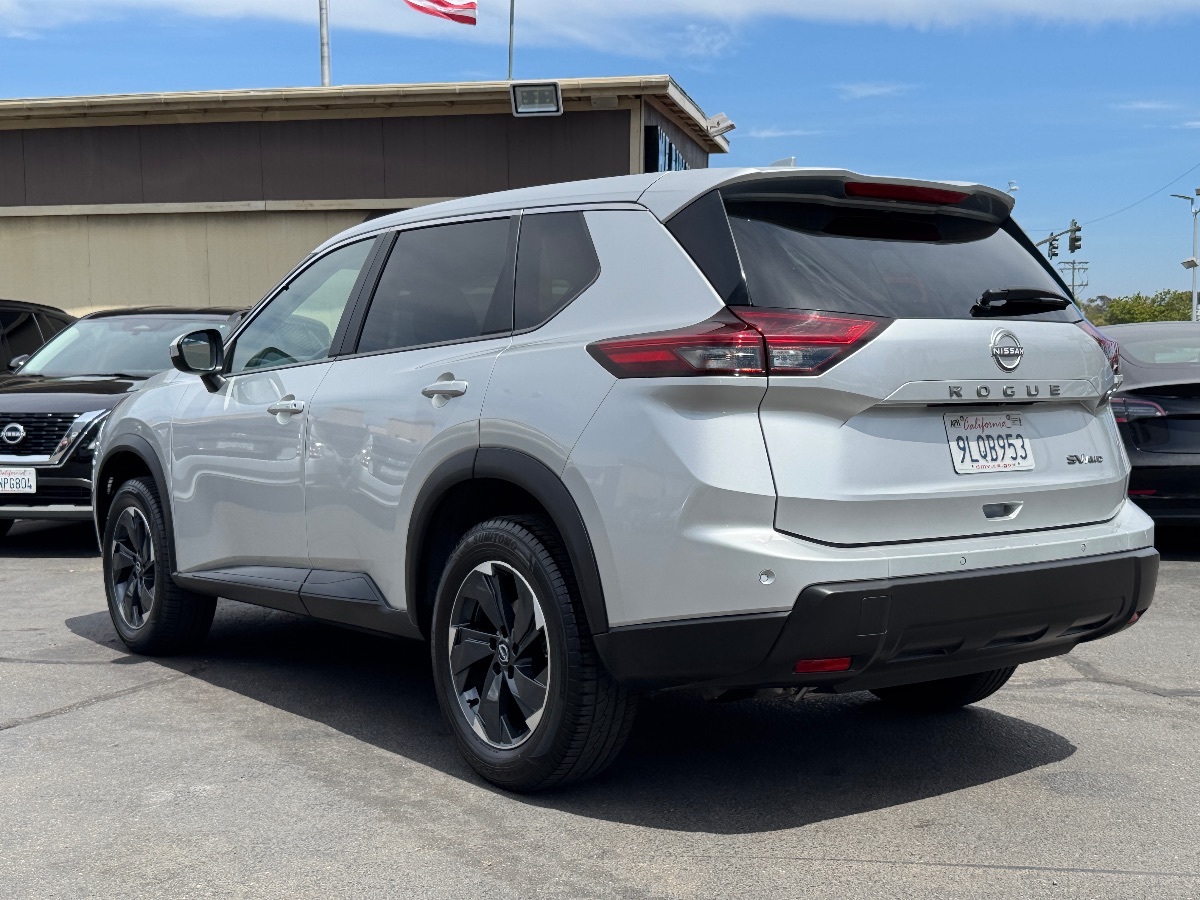 2024 Nissan Rogue SV photo 19