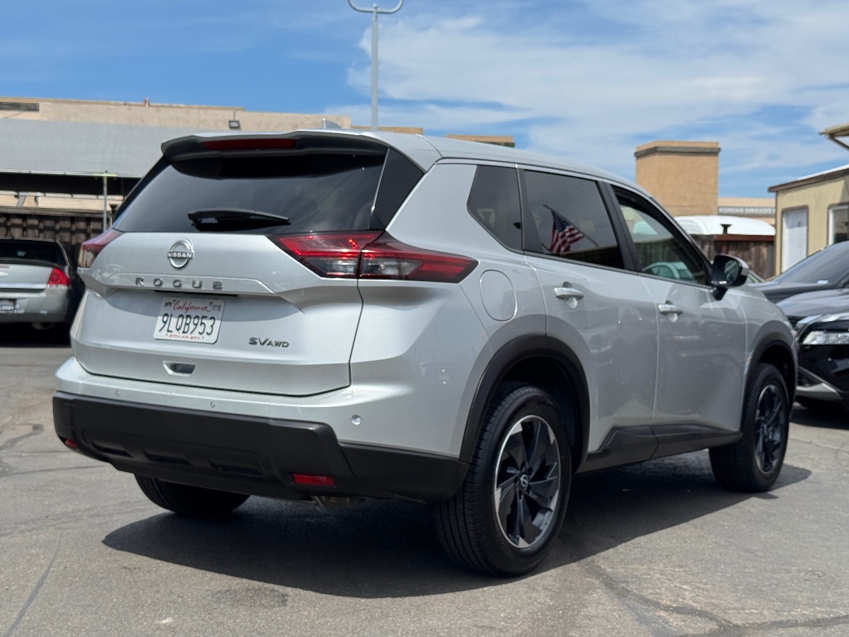 2024 Nissan Rogue SV photo 21