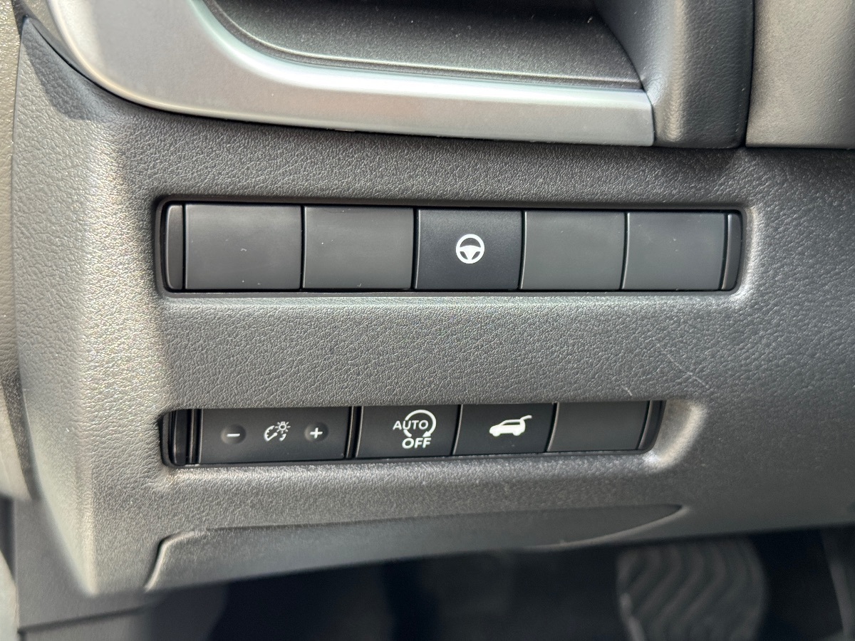 2024 Nissan Rogue SV photo 26