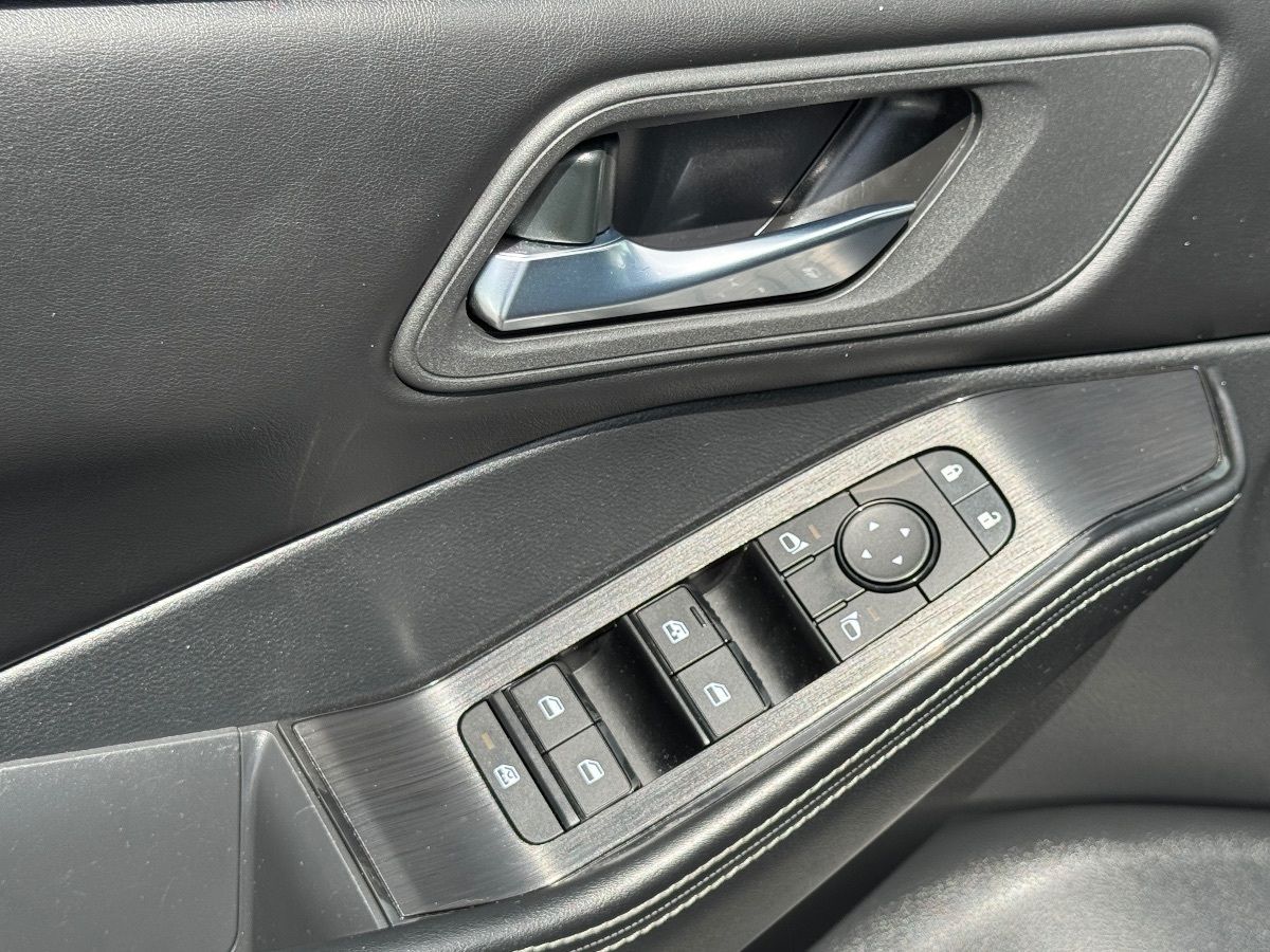 2024 Nissan Rogue SV photo 27
