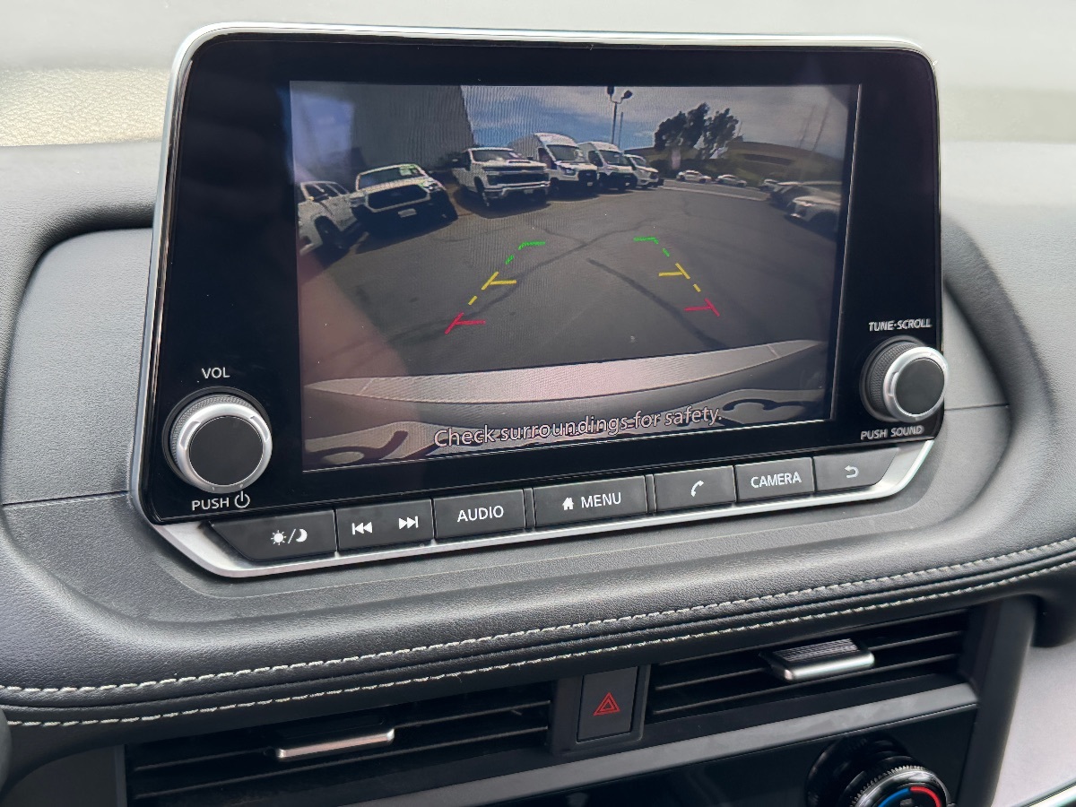 2024 Nissan Rogue SV photo 28