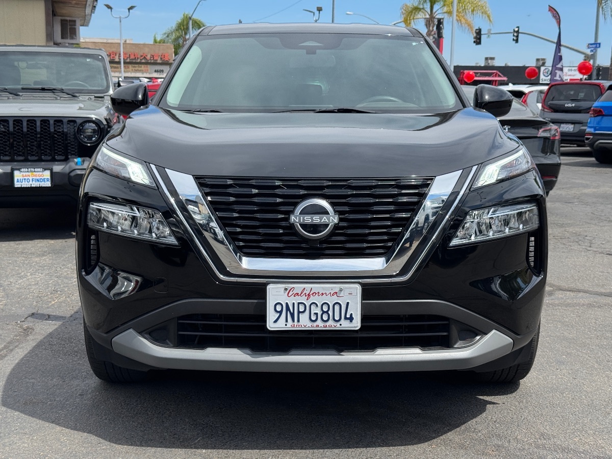 2023 Nissan Rogue SV photo 2