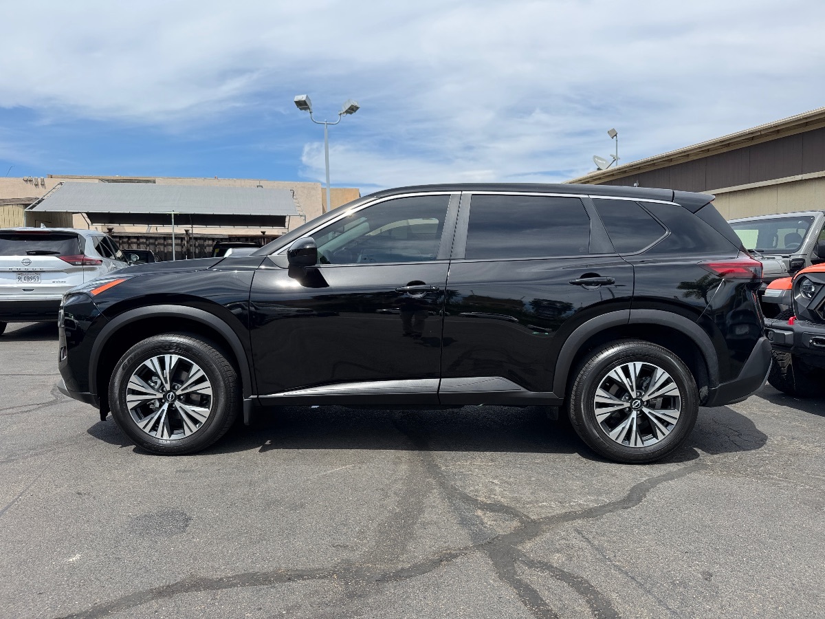 2023 Nissan Rogue SV photo 4