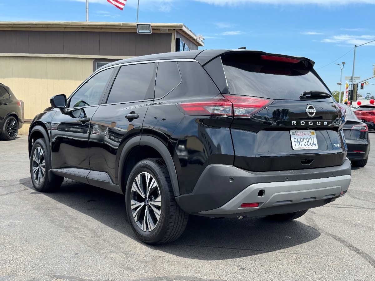 2023 Nissan Rogue SV photo 6