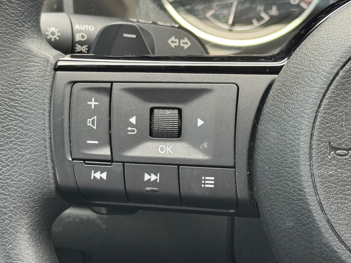 2023 Nissan Rogue SV photo 20
