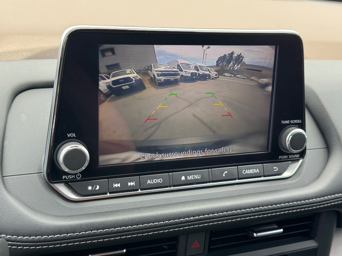 2023 Nissan Rogue SV photo 27