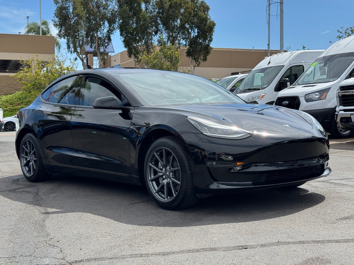 2018 Tesla Model 3 Long Range photo 4