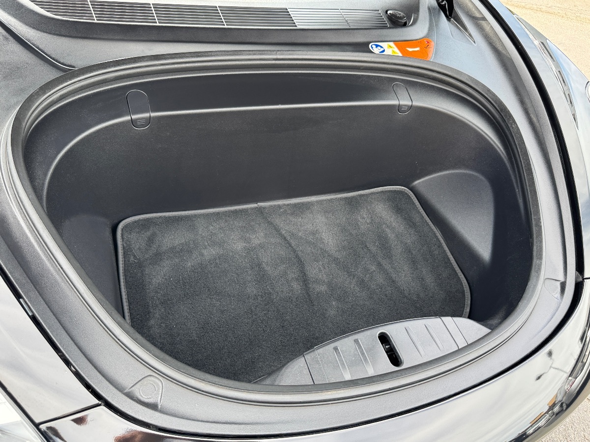 2018 Tesla Model 3 Long Range photo 8
