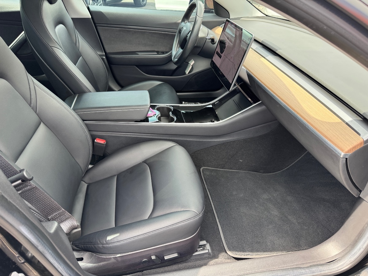 2018 Tesla Model 3 Long Range photo 16