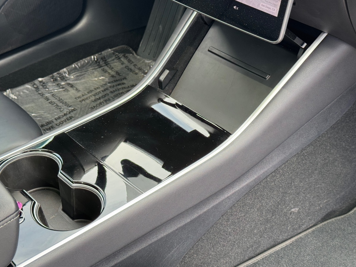 2018 Tesla Model 3 Long Range photo 17