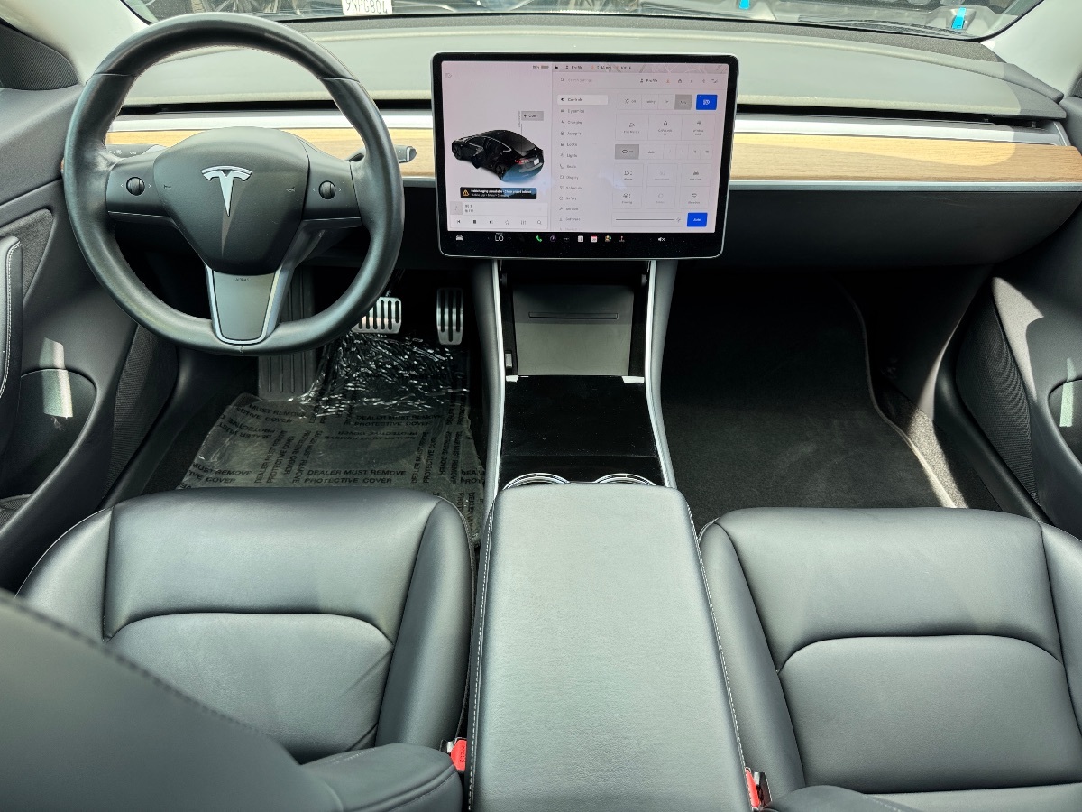 2018 Tesla Model 3 Long Range photo 22