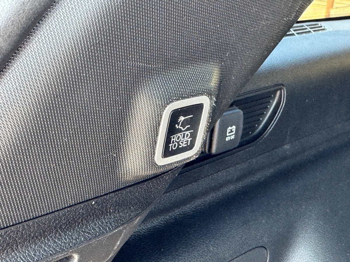 2024 Jeep Cherokee Limited 4xe photo 5
