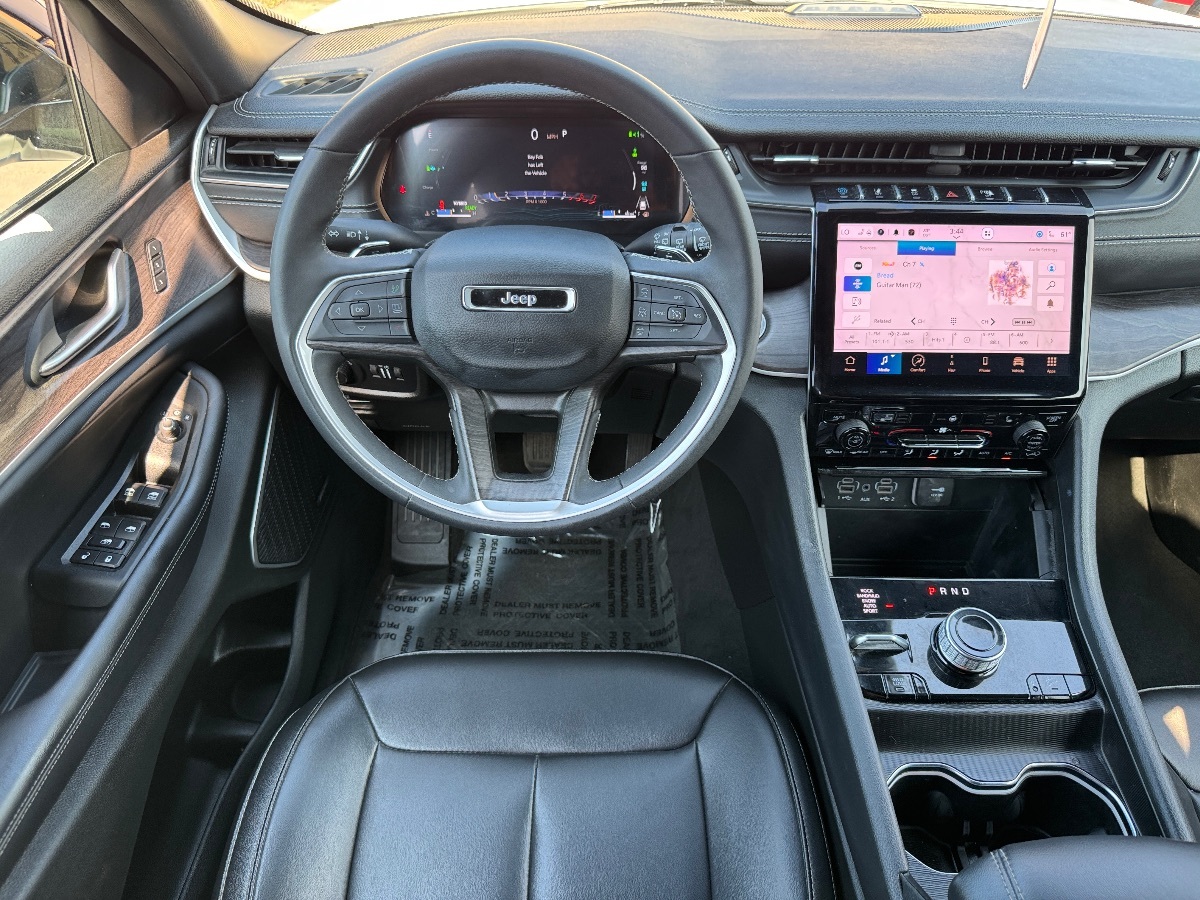 2024 Jeep Cherokee Limited 4xe photo 15