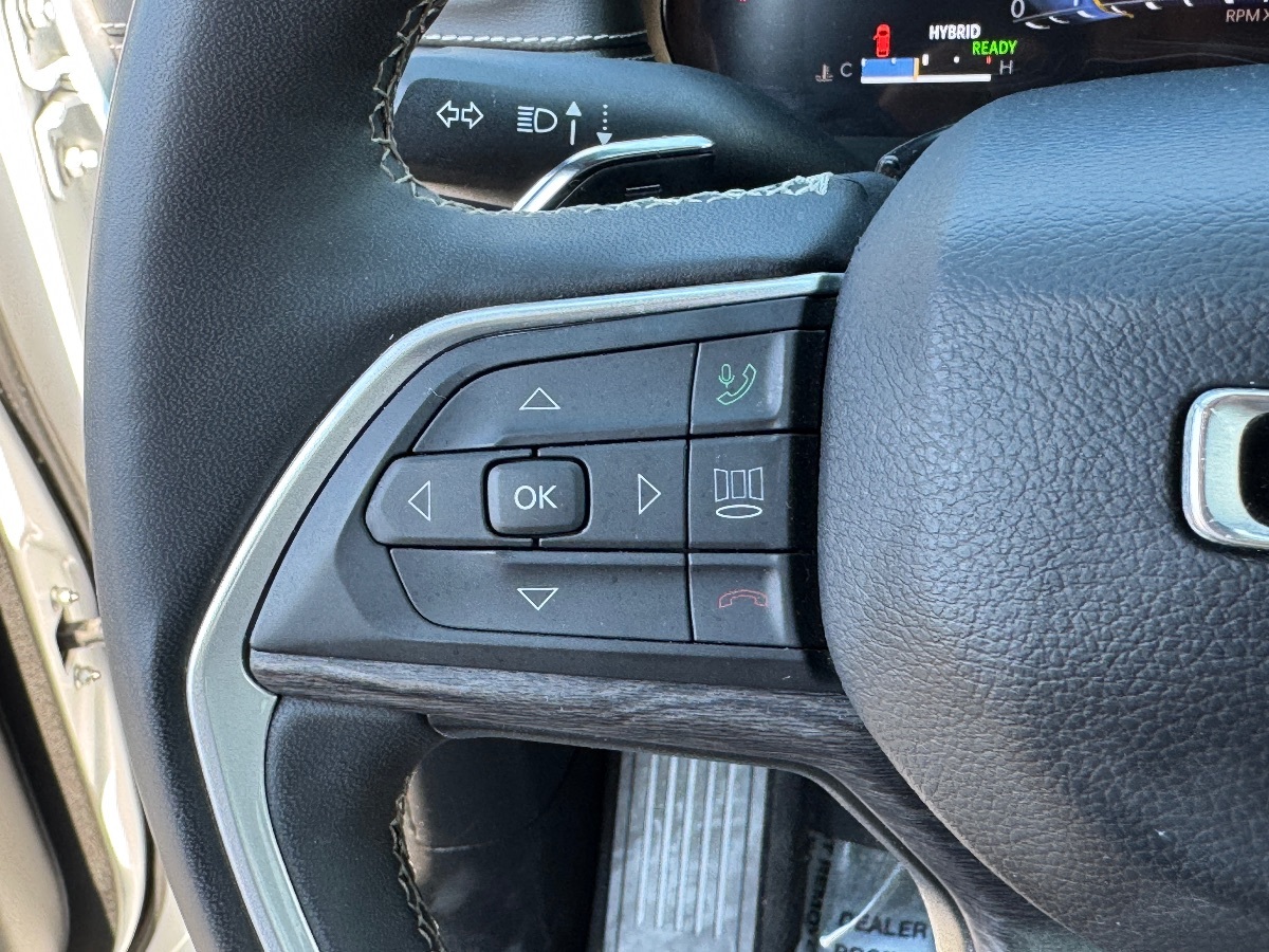 2024 Jeep Cherokee Limited 4xe photo 25