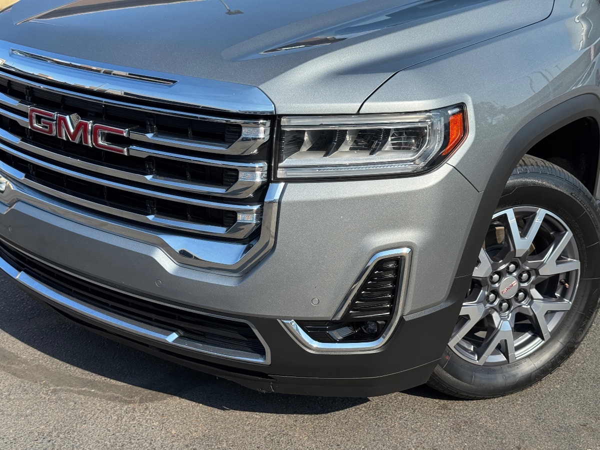 2023 Gmc Acadia SLT photo 2
