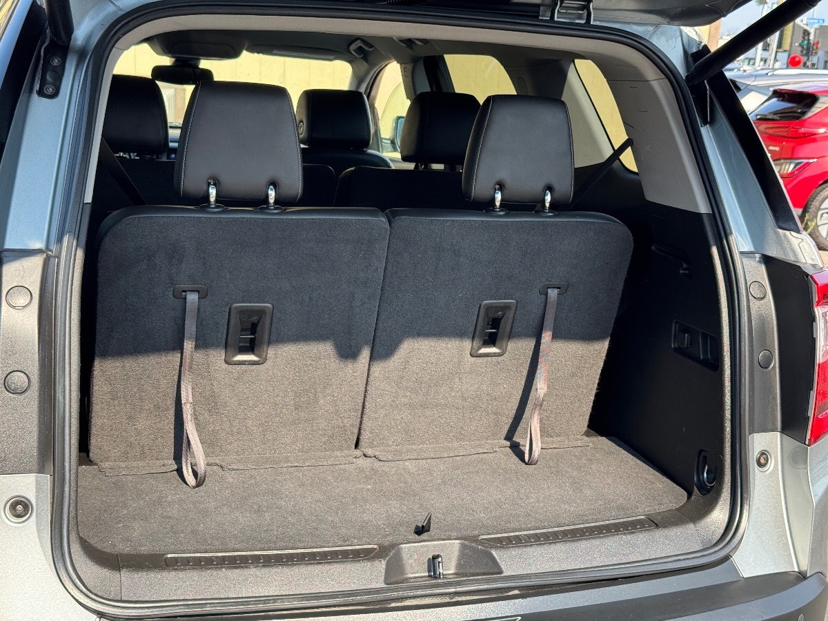 2023 Gmc Acadia SLT photo 9