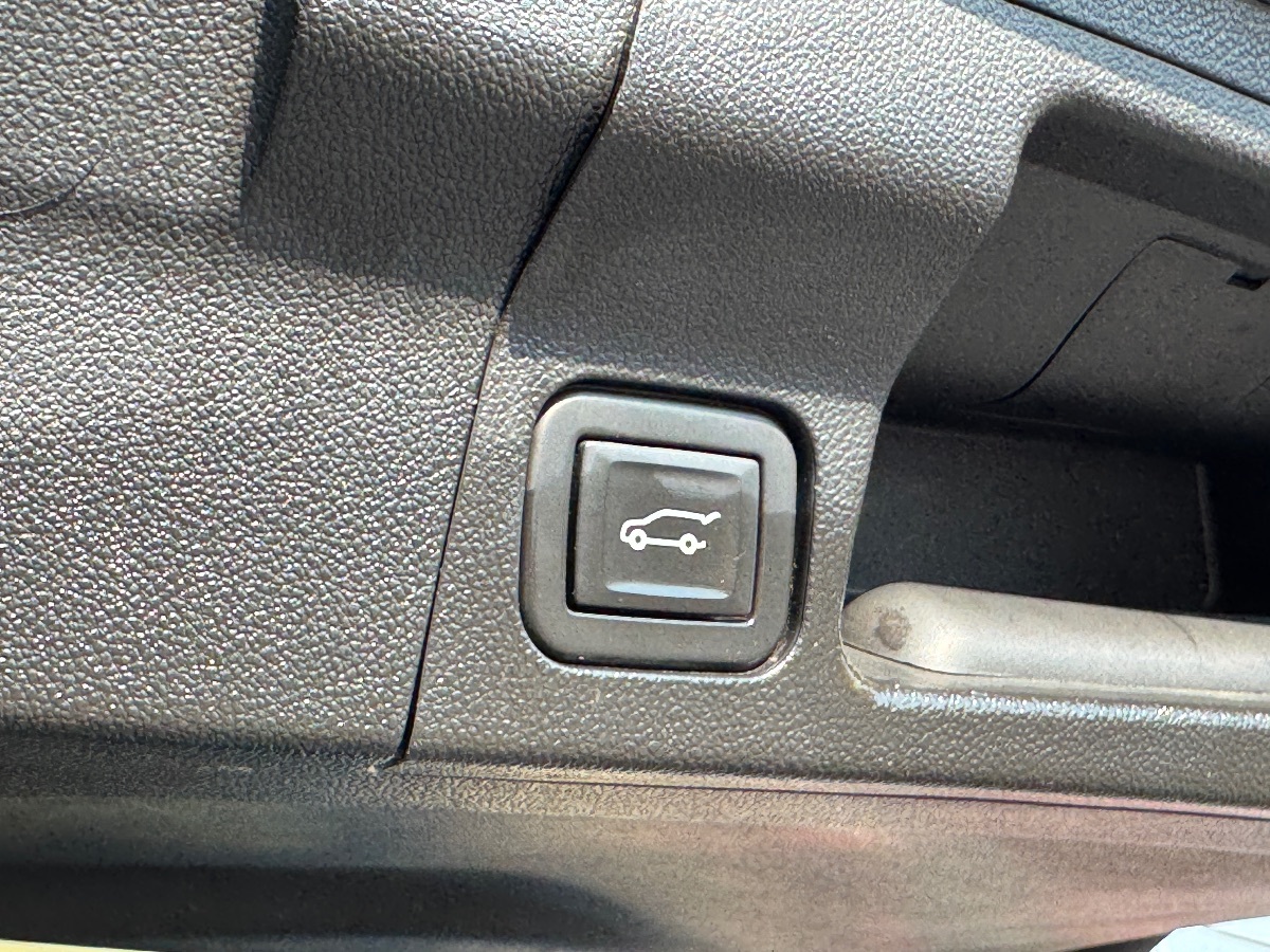 2023 Gmc Acadia SLT photo 10