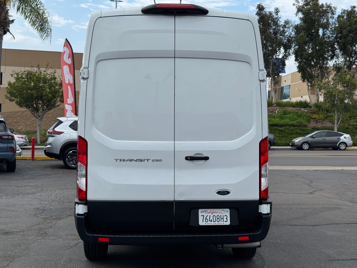 2021 Ford Transit Cargo Van photo 9