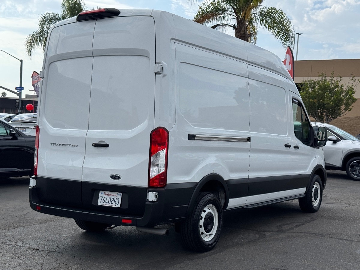 2021 Ford Transit Cargo Van photo 10