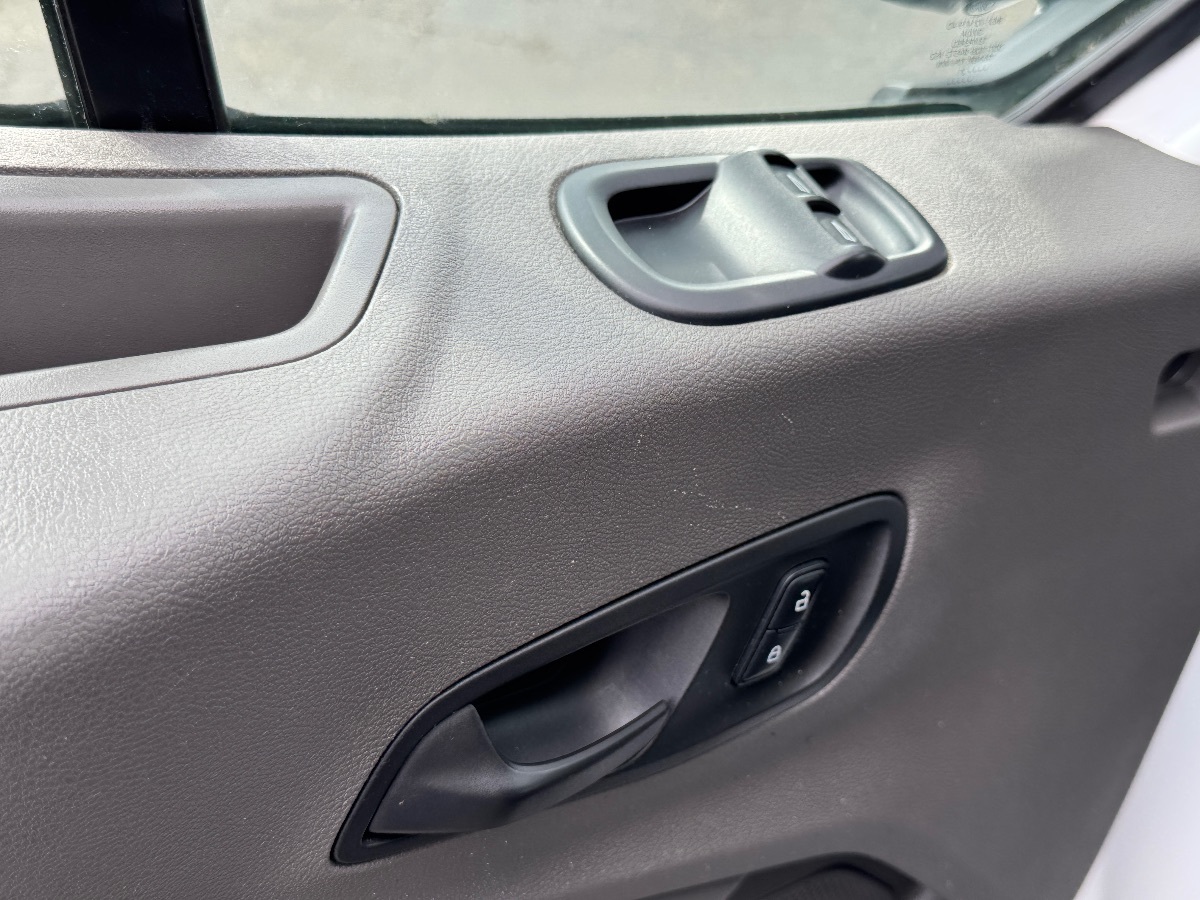2021 Ford Transit Cargo Van photo 24