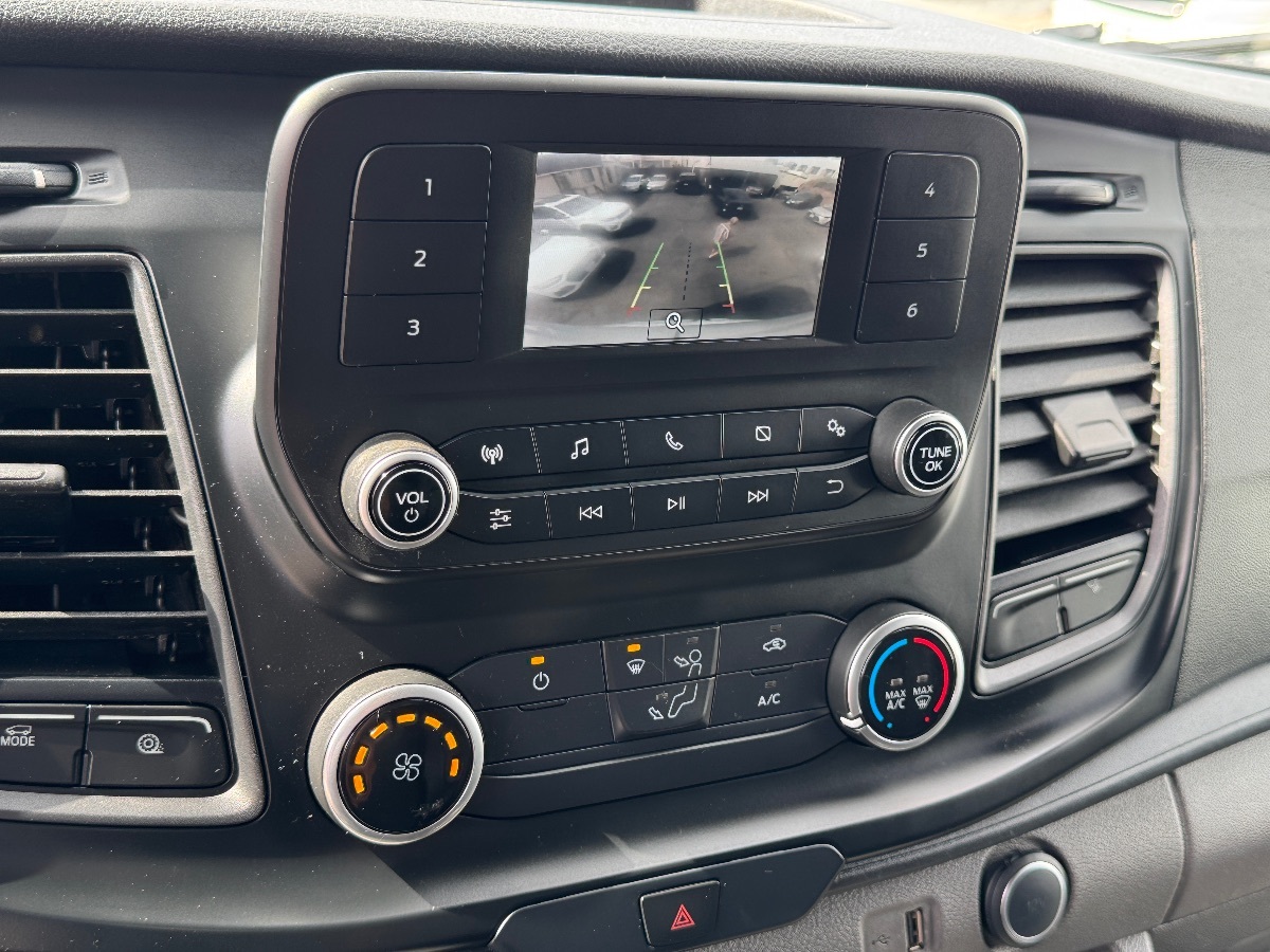 2021 Ford Transit Cargo Van photo 25