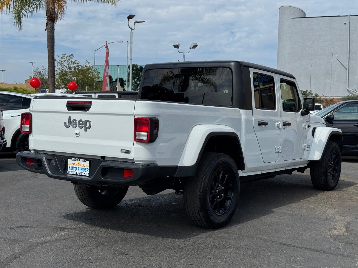 2023 Jeep Gladiator Overland photo 11