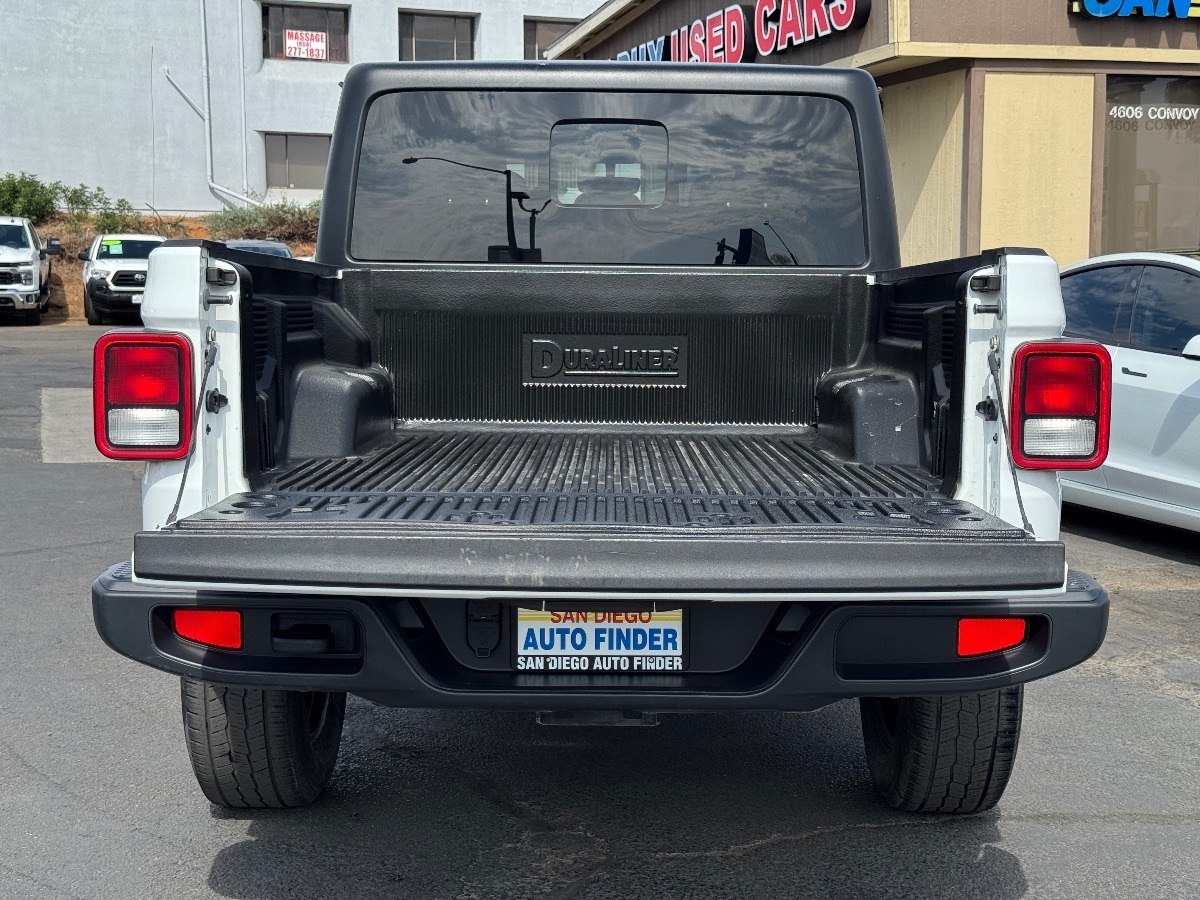 2023 Jeep Gladiator Overland photo 13
