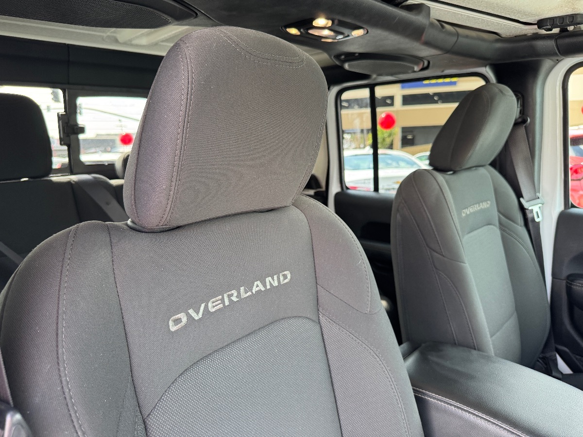 2023 Jeep Gladiator Overland photo 14