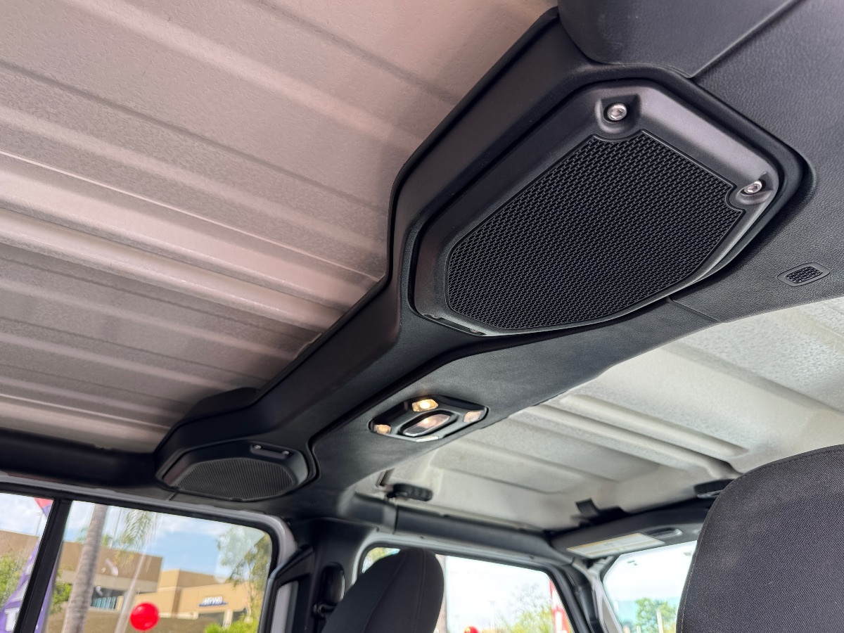 2023 Jeep Gladiator Overland photo 18