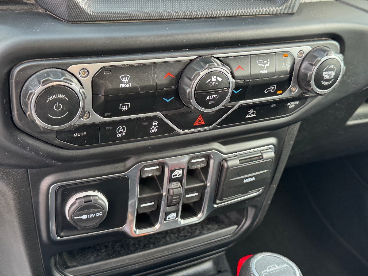2023 Jeep Gladiator Overland photo 32