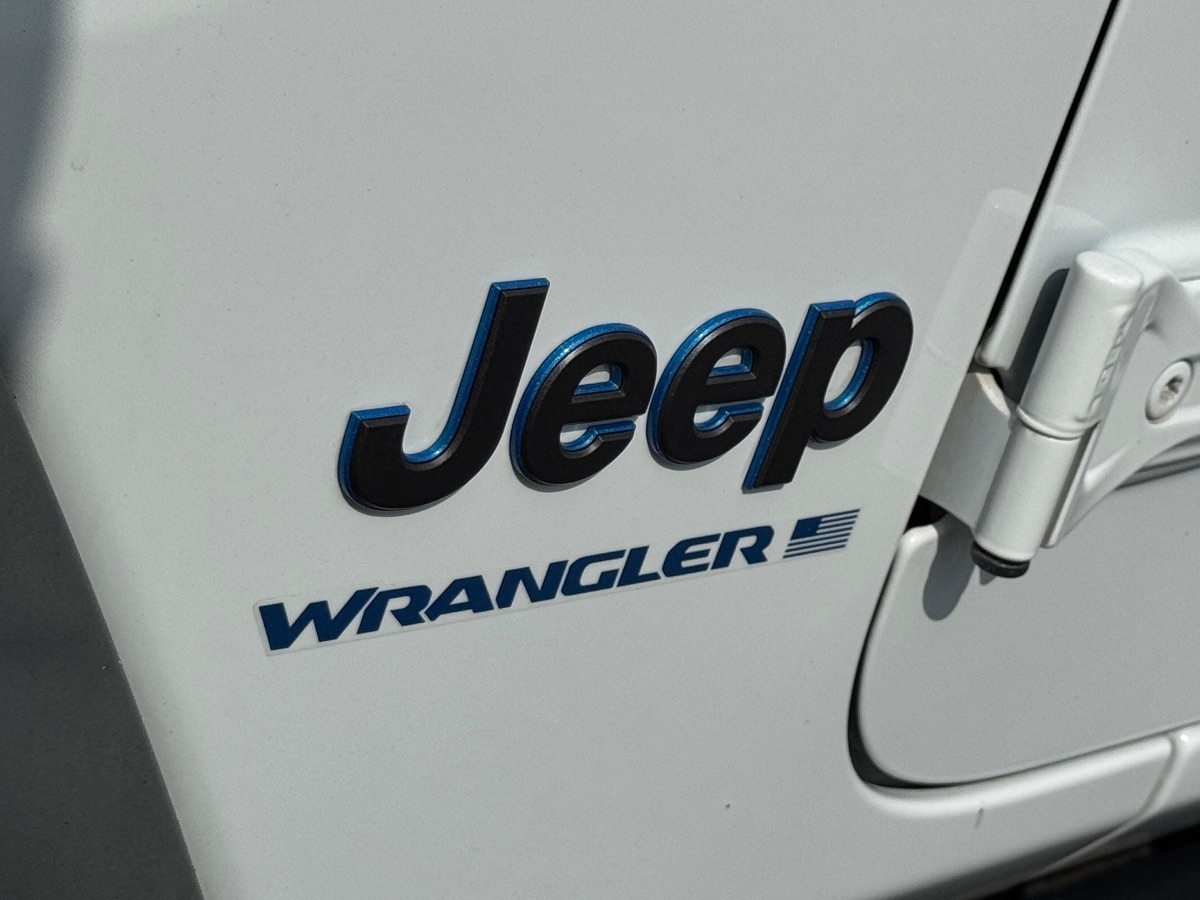 2023 Jeep Wrangler 4xe Willys photo 4