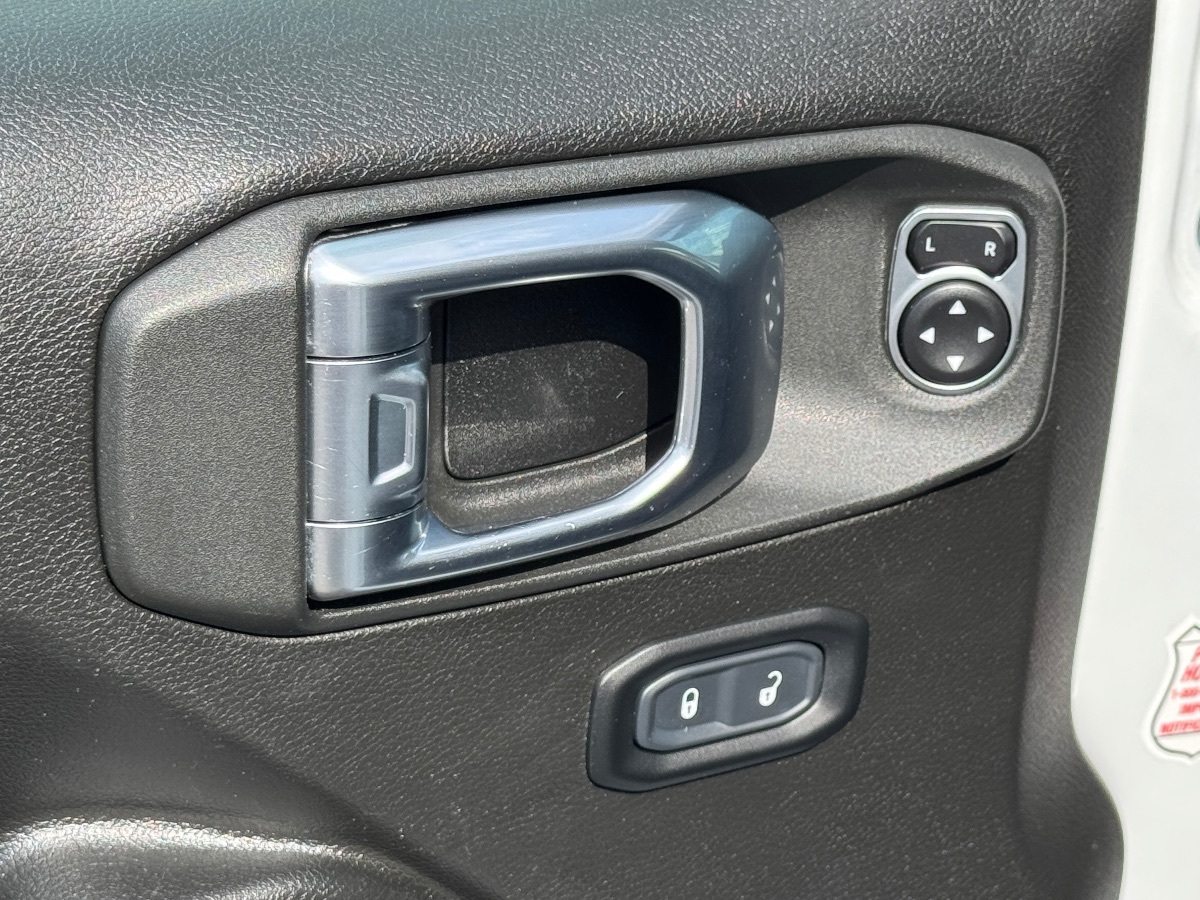 2023 Jeep Wrangler 4xe Willys photo 29
