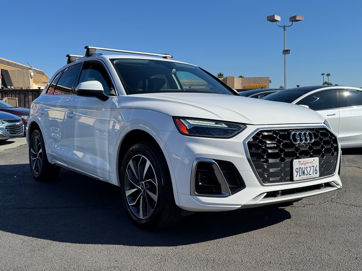 2023 Audi Q5 S line Premium Plus photo 3