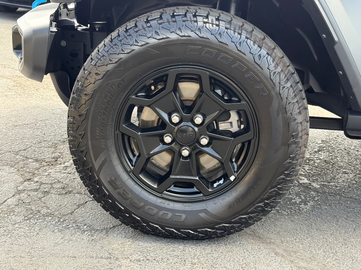 2023 Jeep Wrangler 4xe Willys photo 9