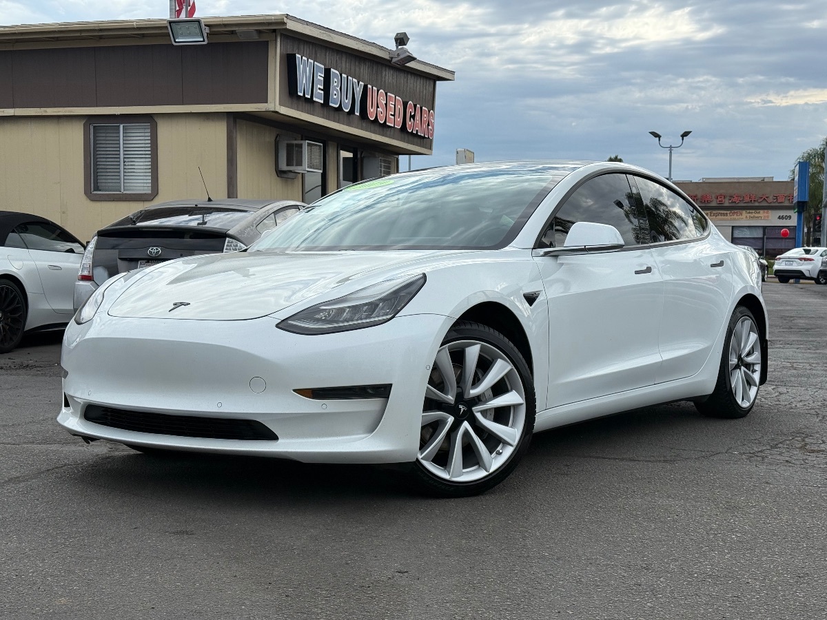 2019 Tesla Model 3 Standard Range Plus photo 2