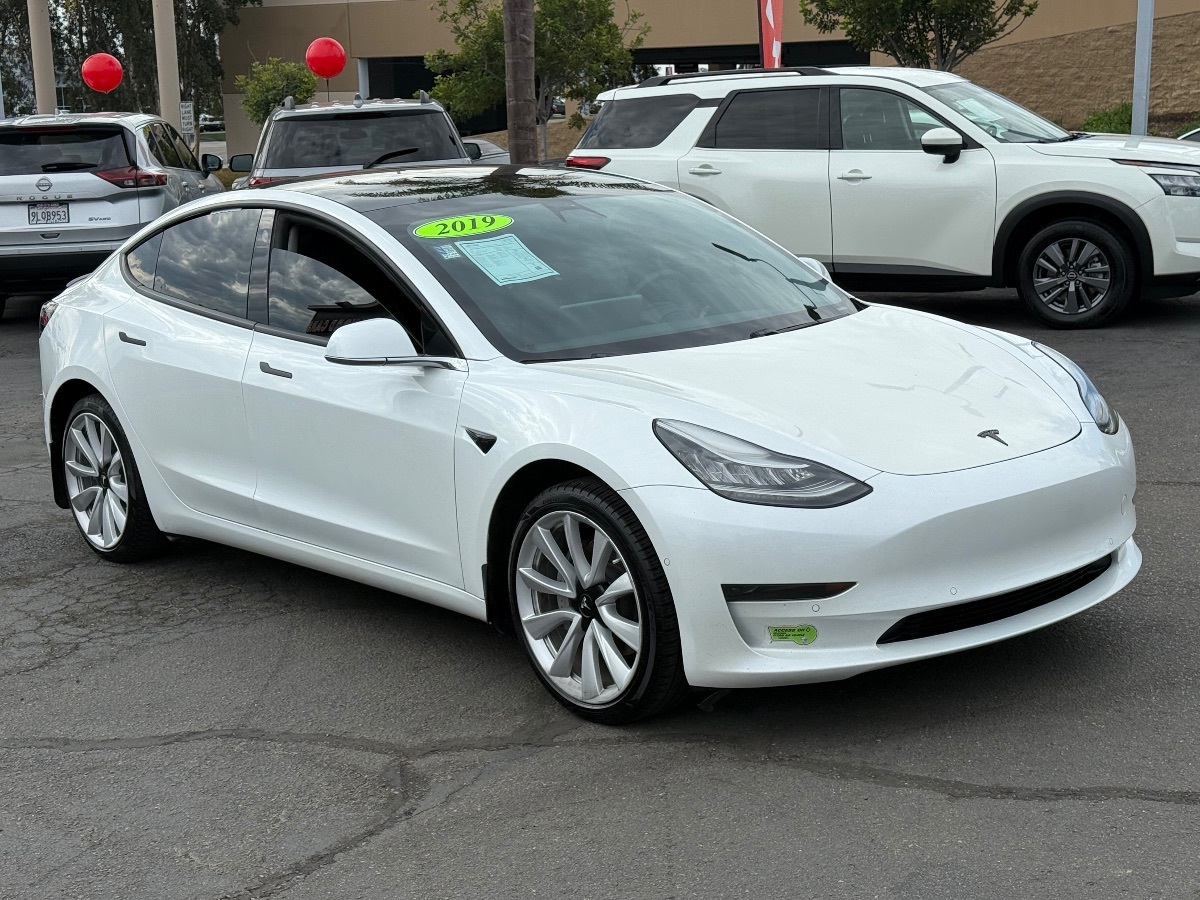 2019 Tesla Model 3 Standard Range Plus photo 4