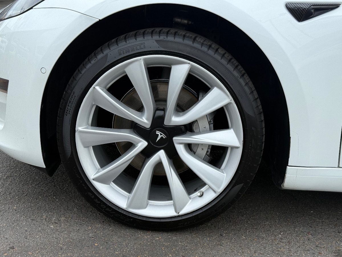 2019 Tesla Model 3 Standard Range Plus photo 6