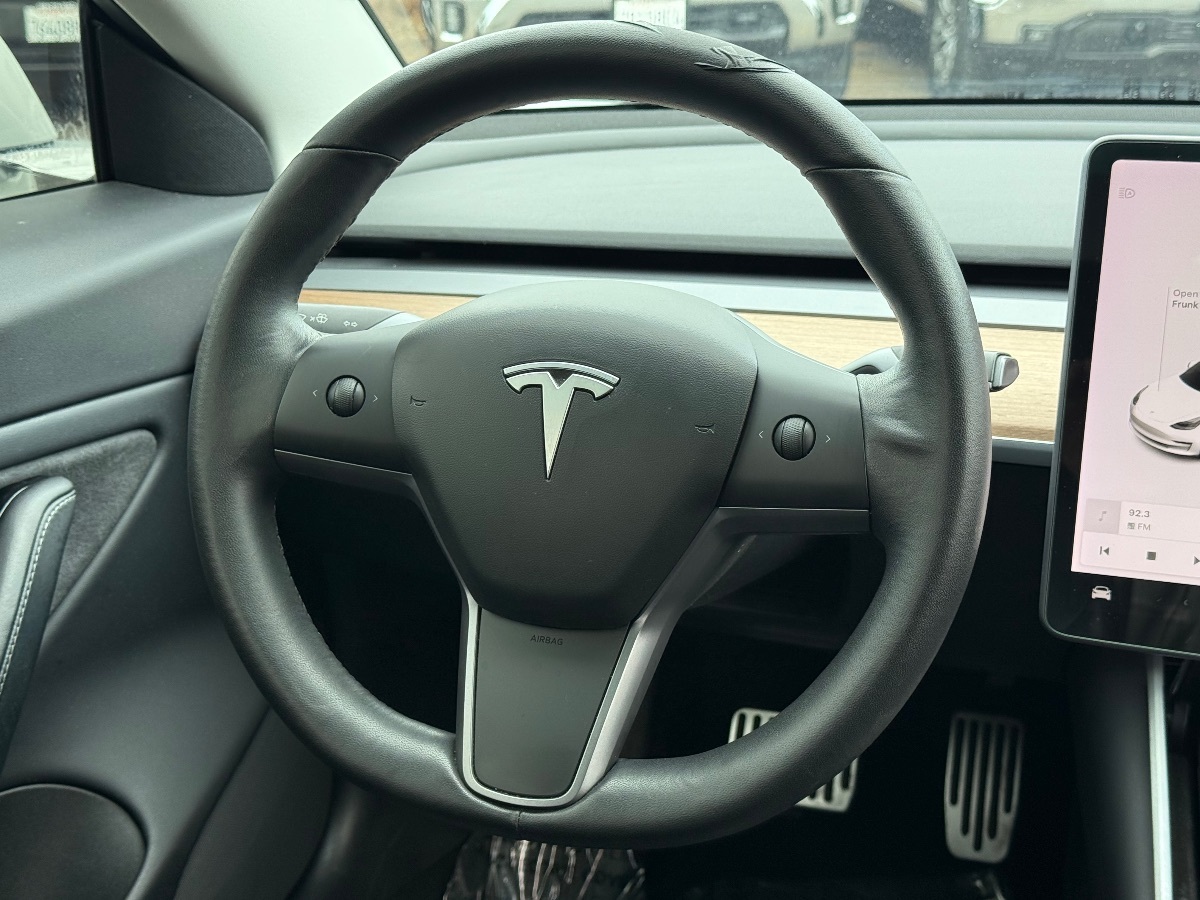 2019 Tesla Model 3 Standard Range Plus photo 25