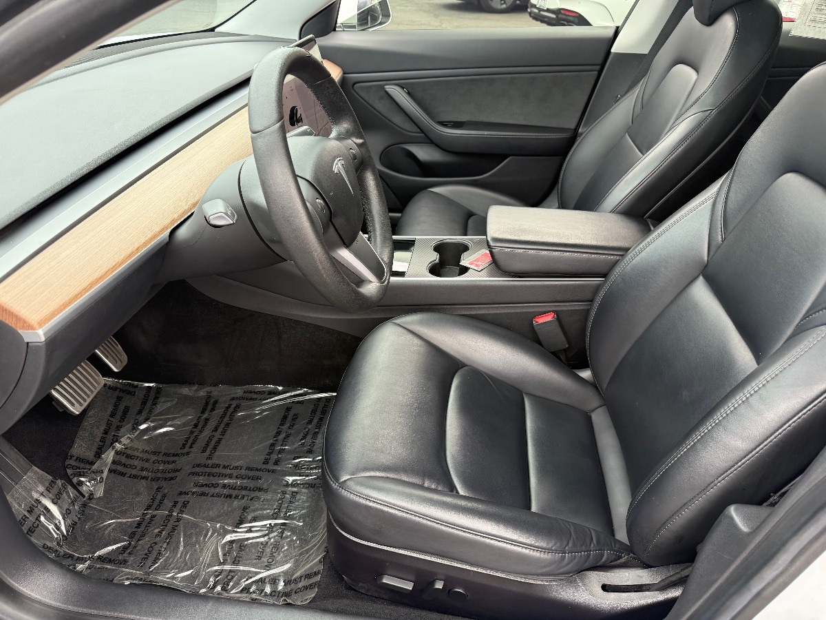 2019 Tesla Model 3 Standard Range Plus photo 27