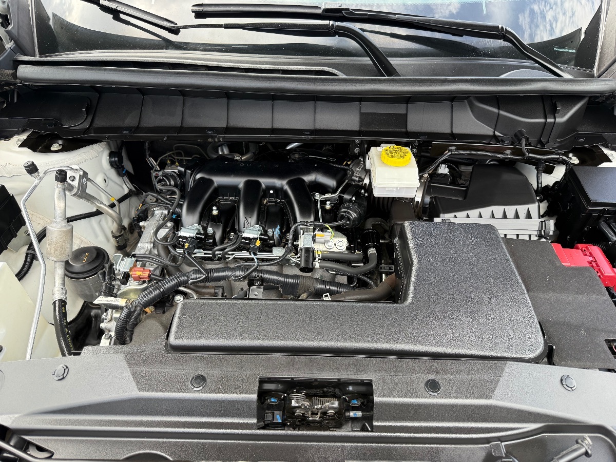 2023 Nissan Pathfinder SV photo 7