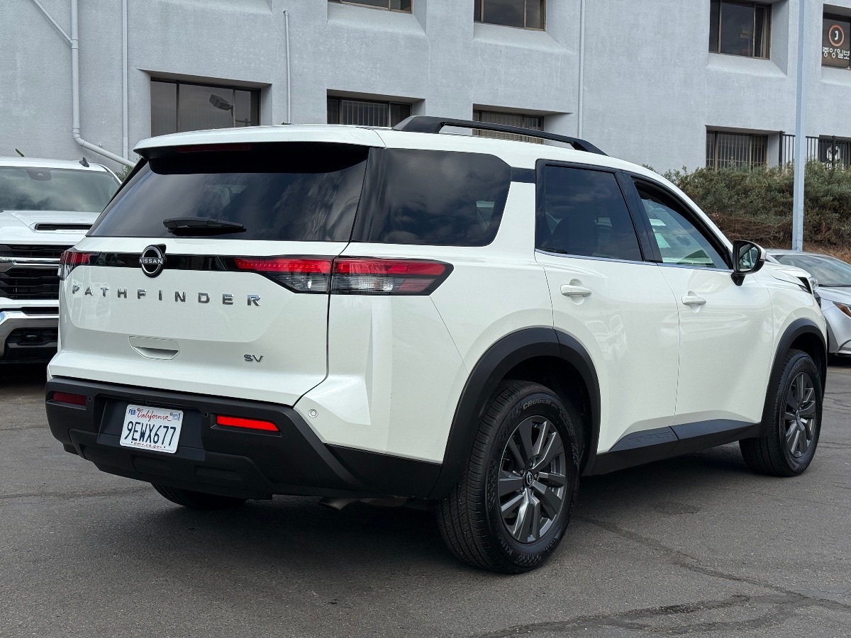 2023 Nissan Pathfinder SV photo 10