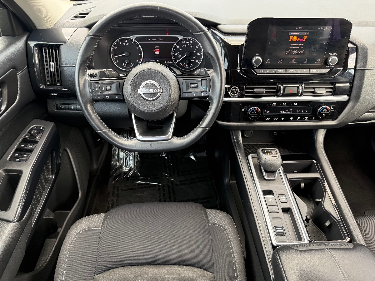 2023 Nissan Pathfinder SV photo 19