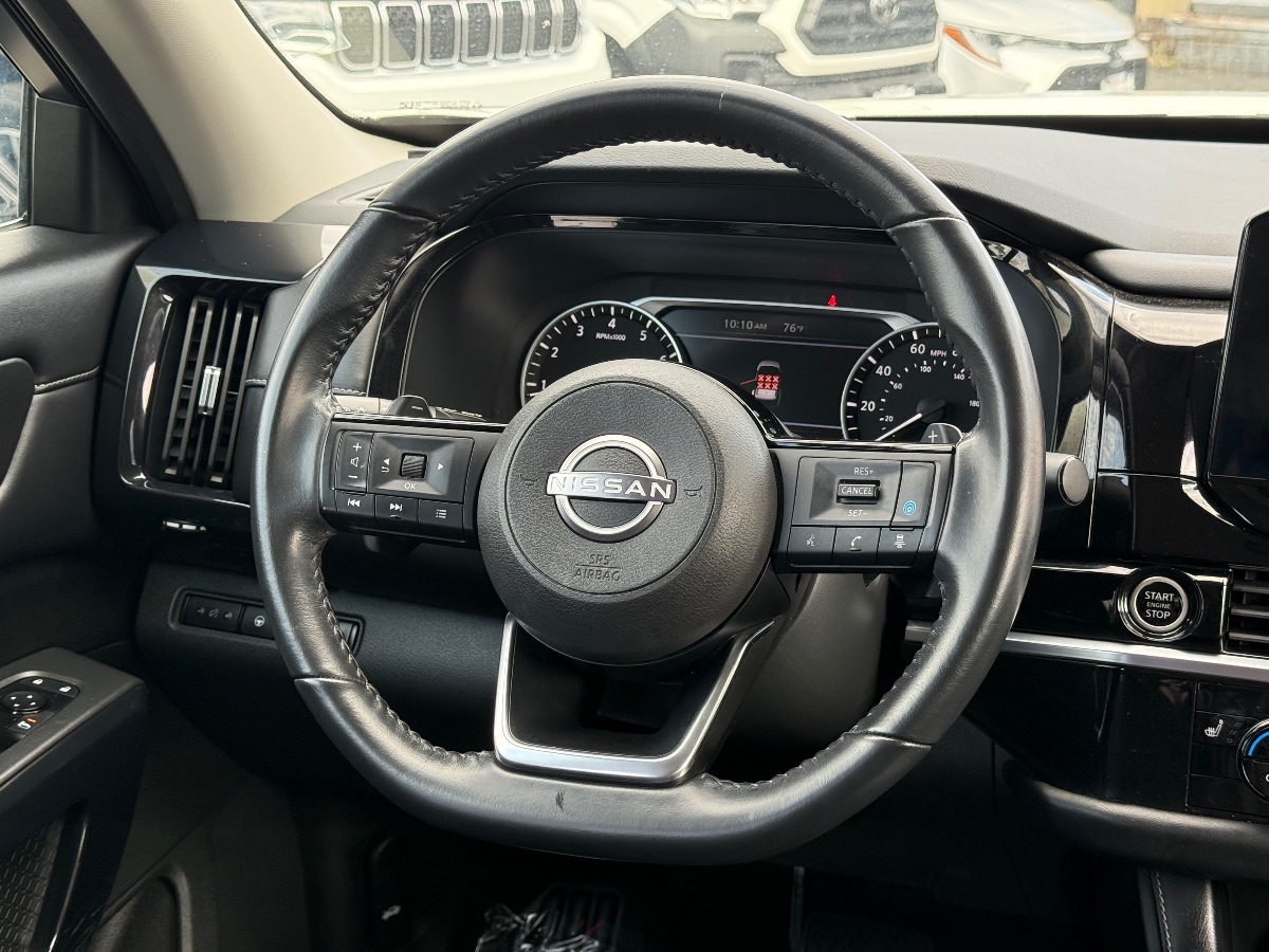 2023 Nissan Pathfinder SV photo 21