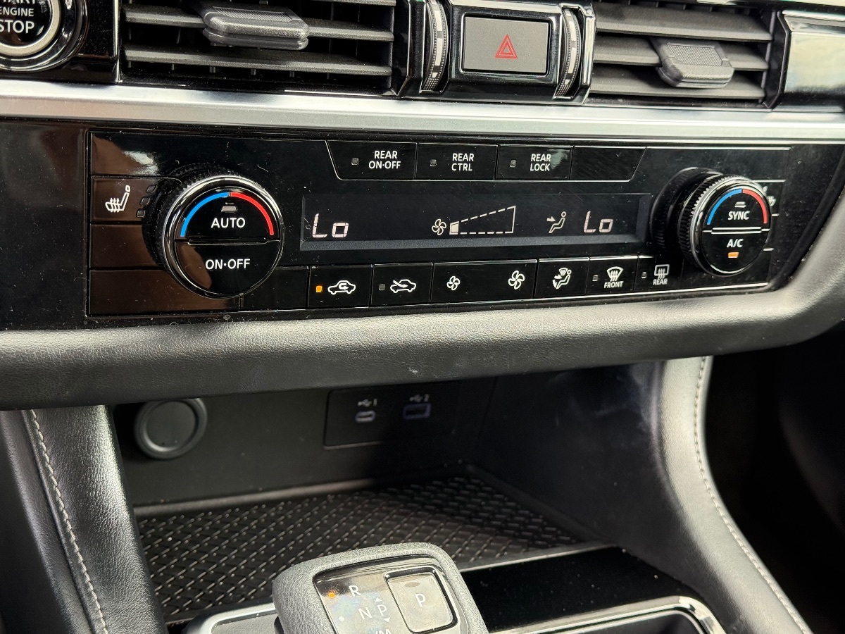 2023 Nissan Pathfinder SV photo 27
