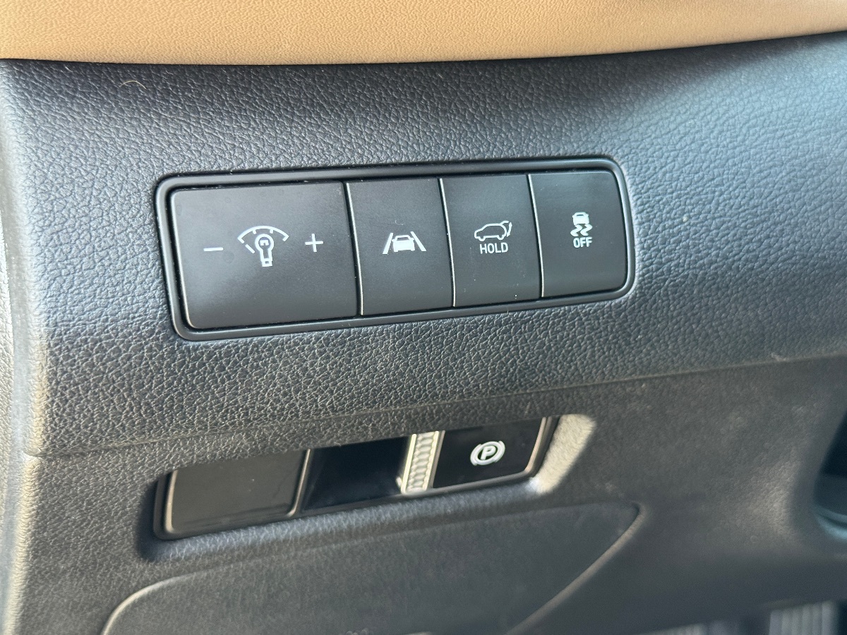 2023 Hyundai Santa Fe SEL photo 25