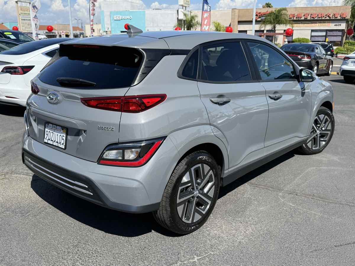 2023 Hyundai Kona Electric SE photo 4