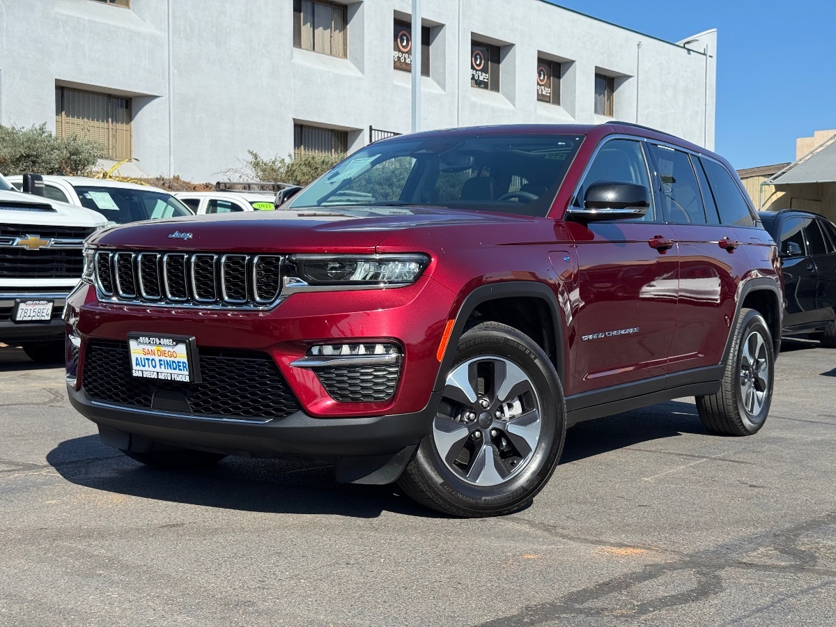2023 Jeep Cherokee 4xe photo 2