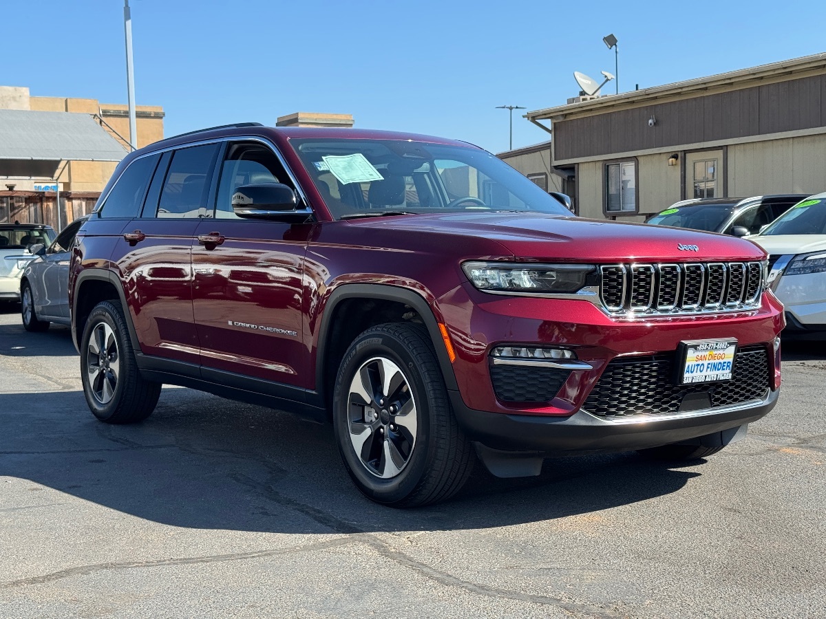 2023 Jeep Cherokee 4xe photo 4