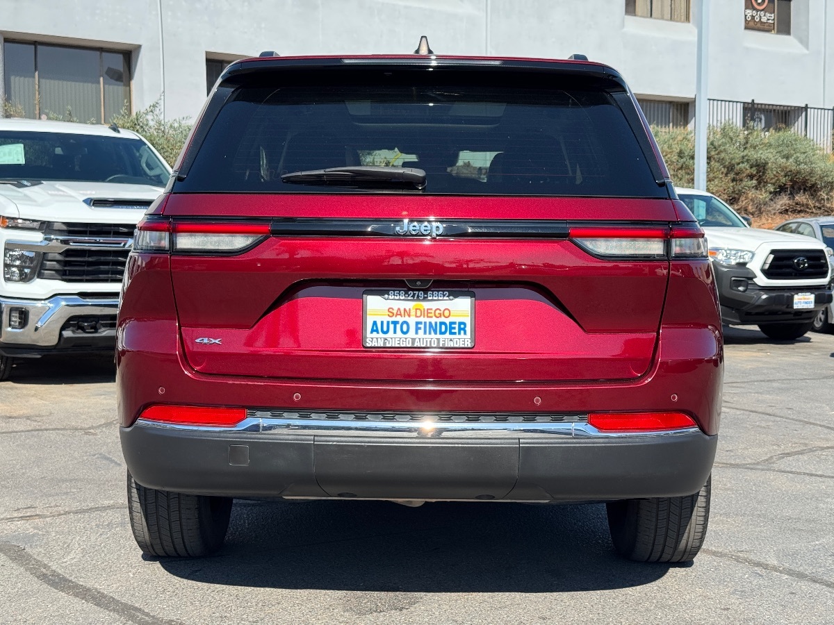 2023 Jeep Cherokee 4xe photo 12