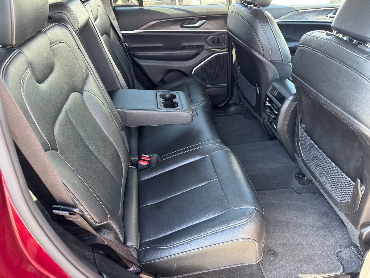 2023 Jeep Cherokee 4xe photo 16